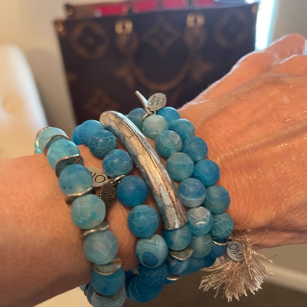 Set of bracelet’s.